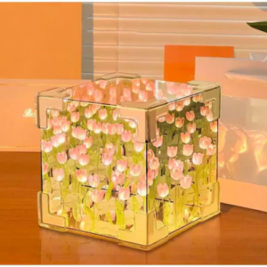 Square Tulip Lamp