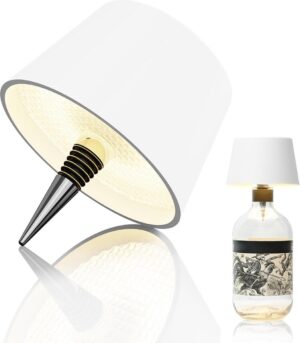 whitebottle lamp1 White Bottle Lamp