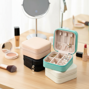 Whisk_927dbd7a13a5a10921b4ec5113e6b619dr Mini Jewellery Case